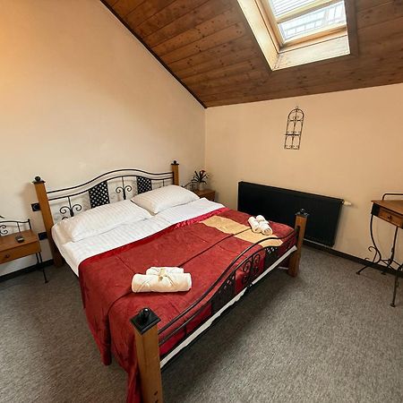 Hotel Plzensky Dvur Frýdek-Místek Zewnętrze zdjęcie