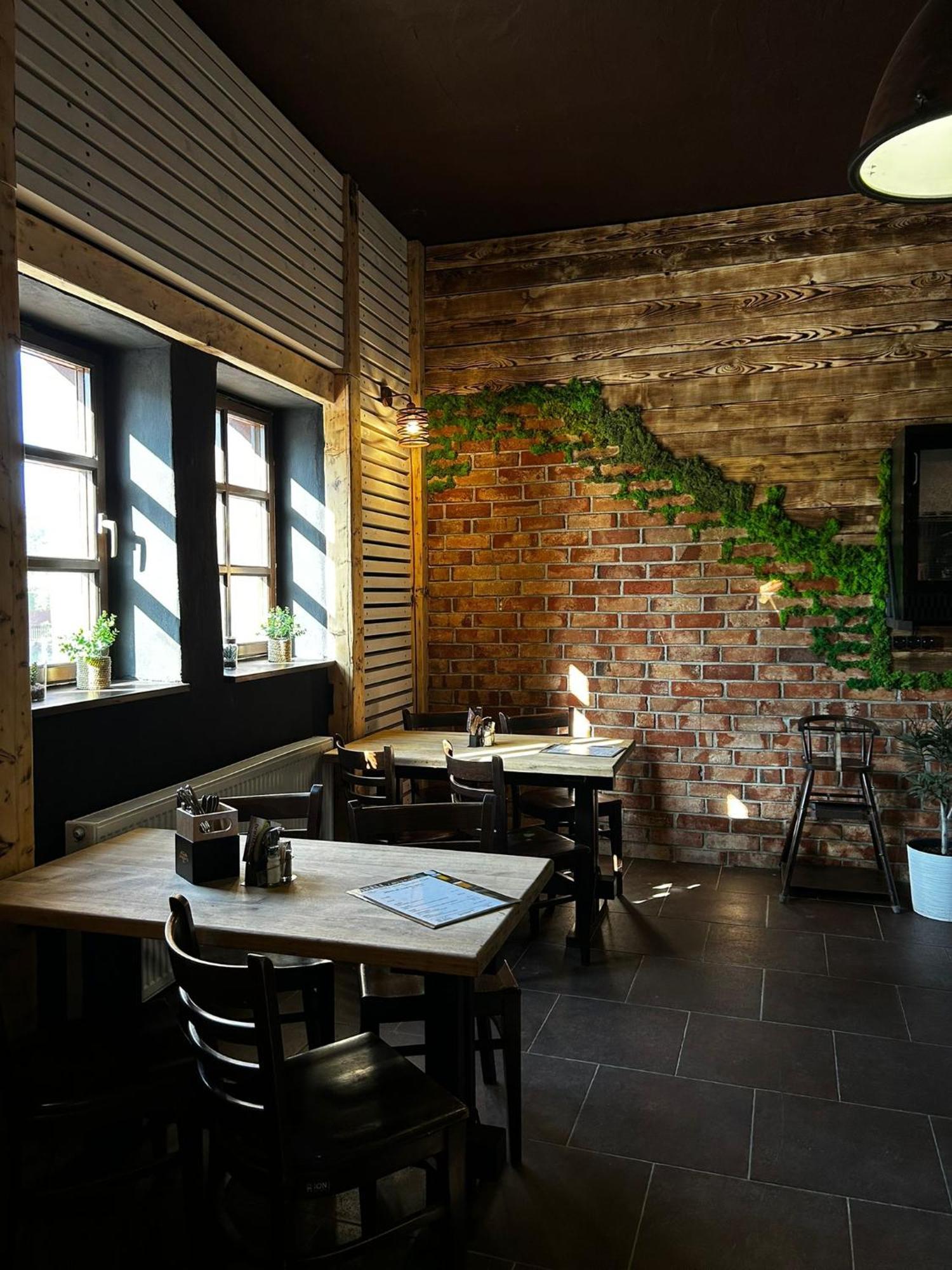 Hotel Plzensky Dvur Frýdek-Místek Zewnętrze zdjęcie