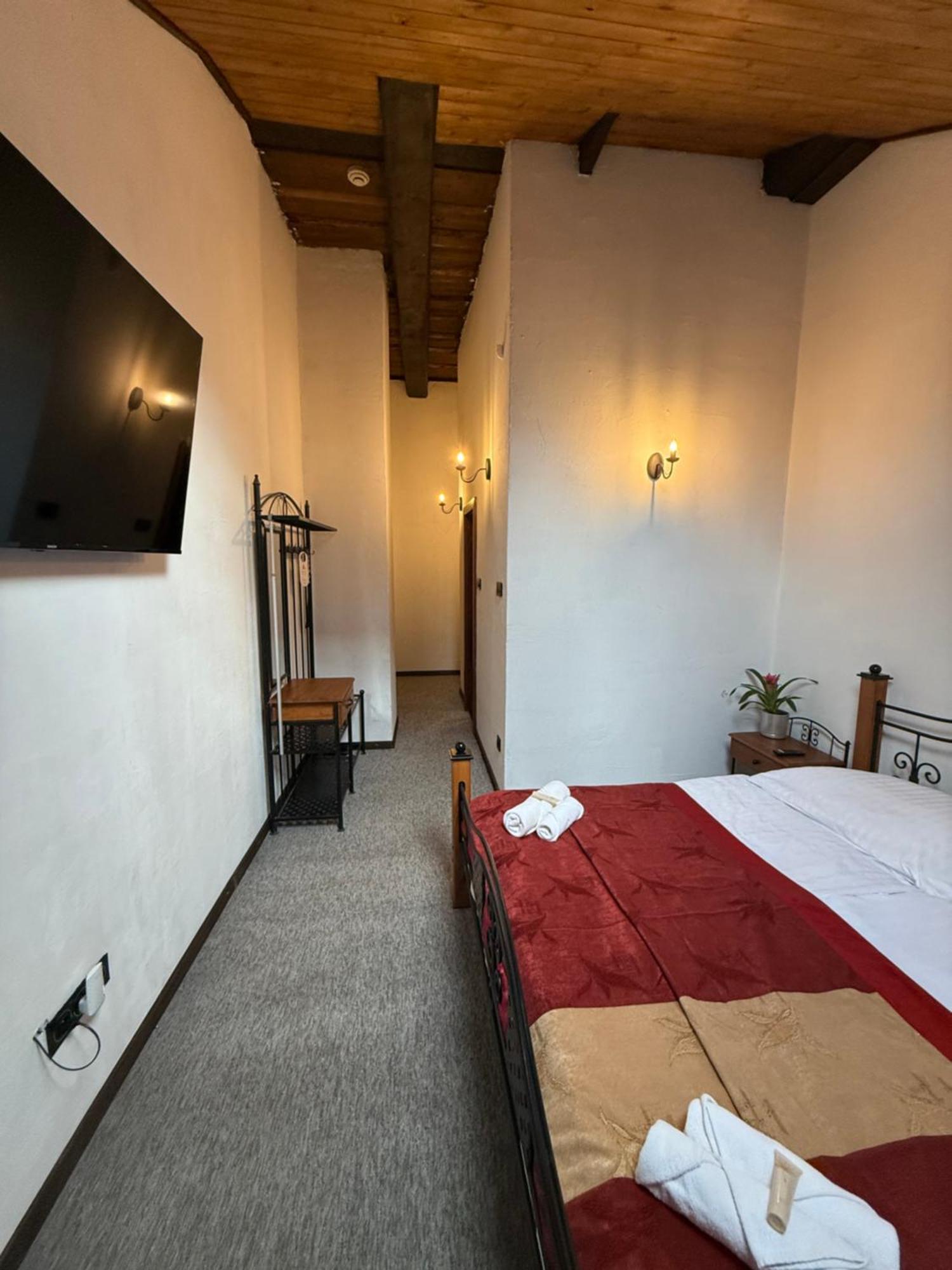 Hotel Plzensky Dvur Frýdek-Místek Zewnętrze zdjęcie