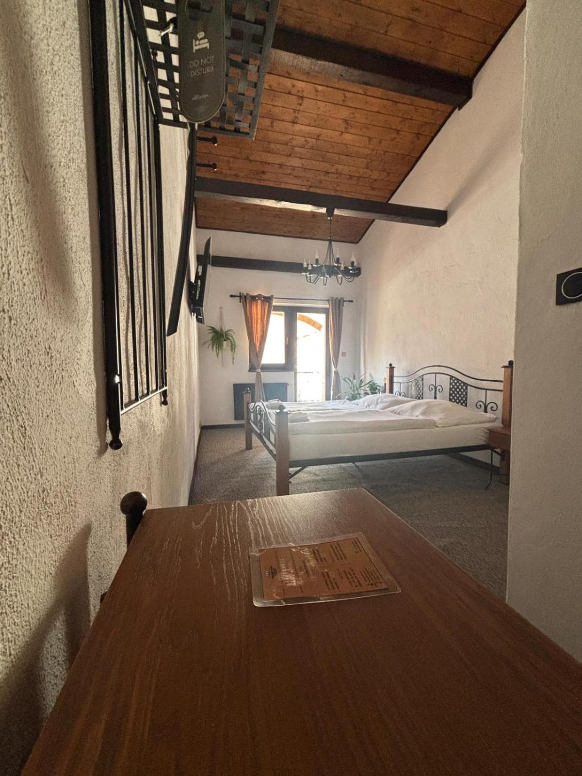 Hotel Plzensky Dvur Frýdek-Místek Zewnętrze zdjęcie