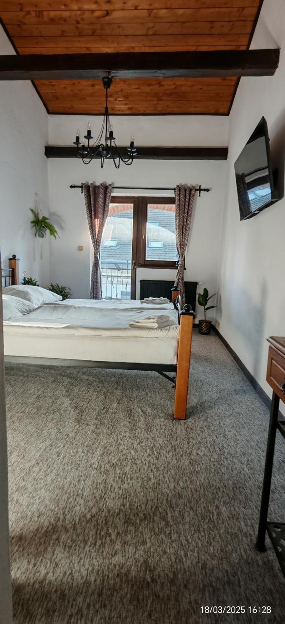 Hotel Plzensky Dvur Frýdek-Místek Zewnętrze zdjęcie